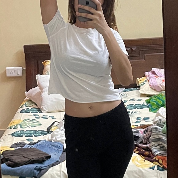 H&M Tops - H&m crop tshirt